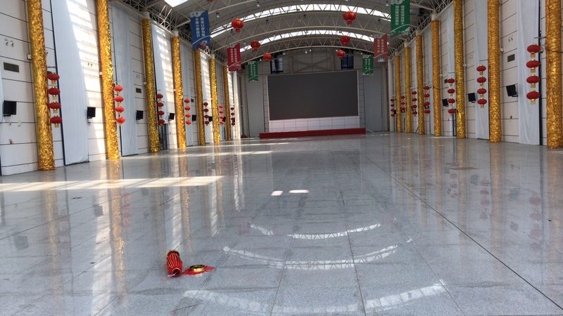 高精度写真喷绘机：揭秘其适用材质的秘密**