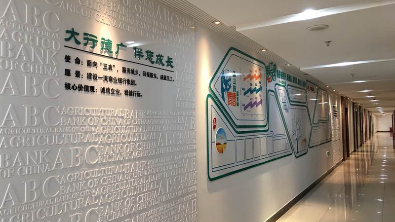 门头招牌定制安装，价格构成揭秘**